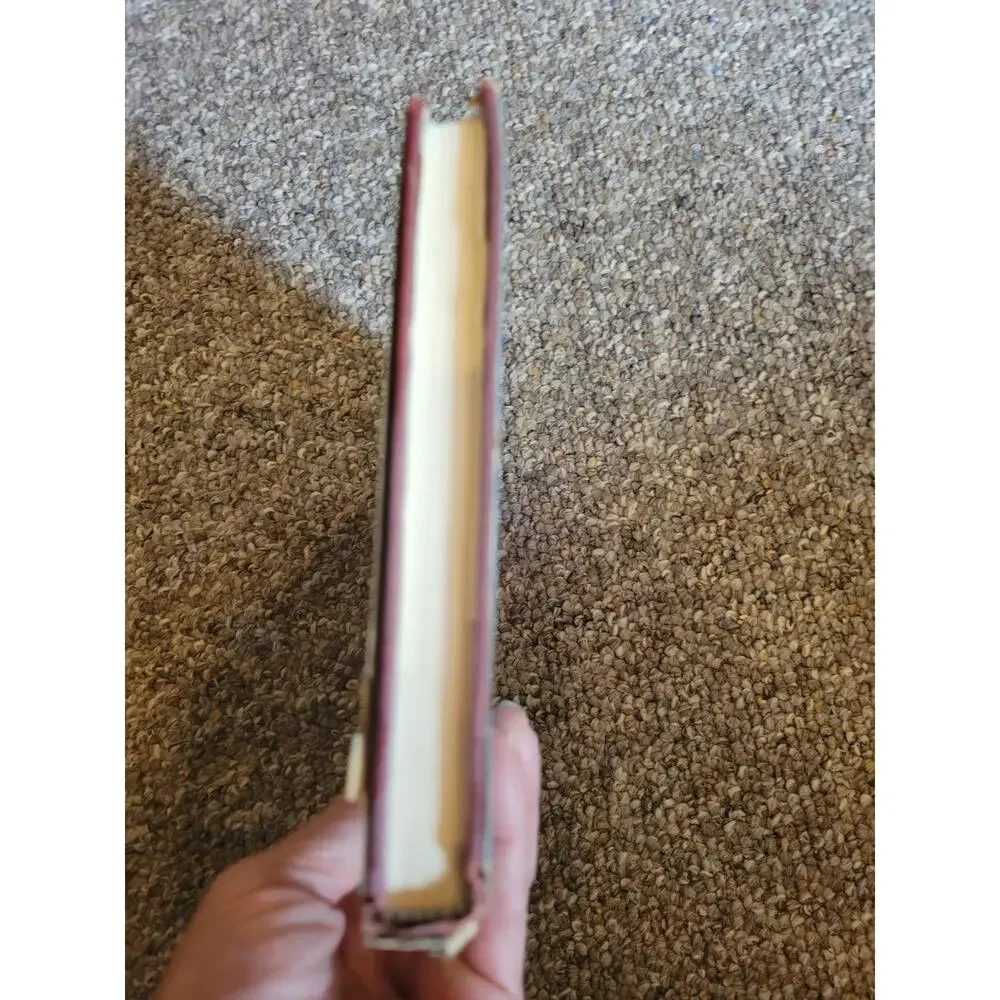 Strange Gifts: Eight Stories of Science Fiction (BCE) by Robert‎ A. Silverberg